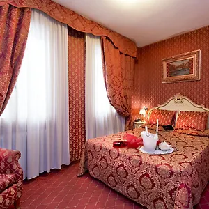 Mignon 3*, Venecia Italia